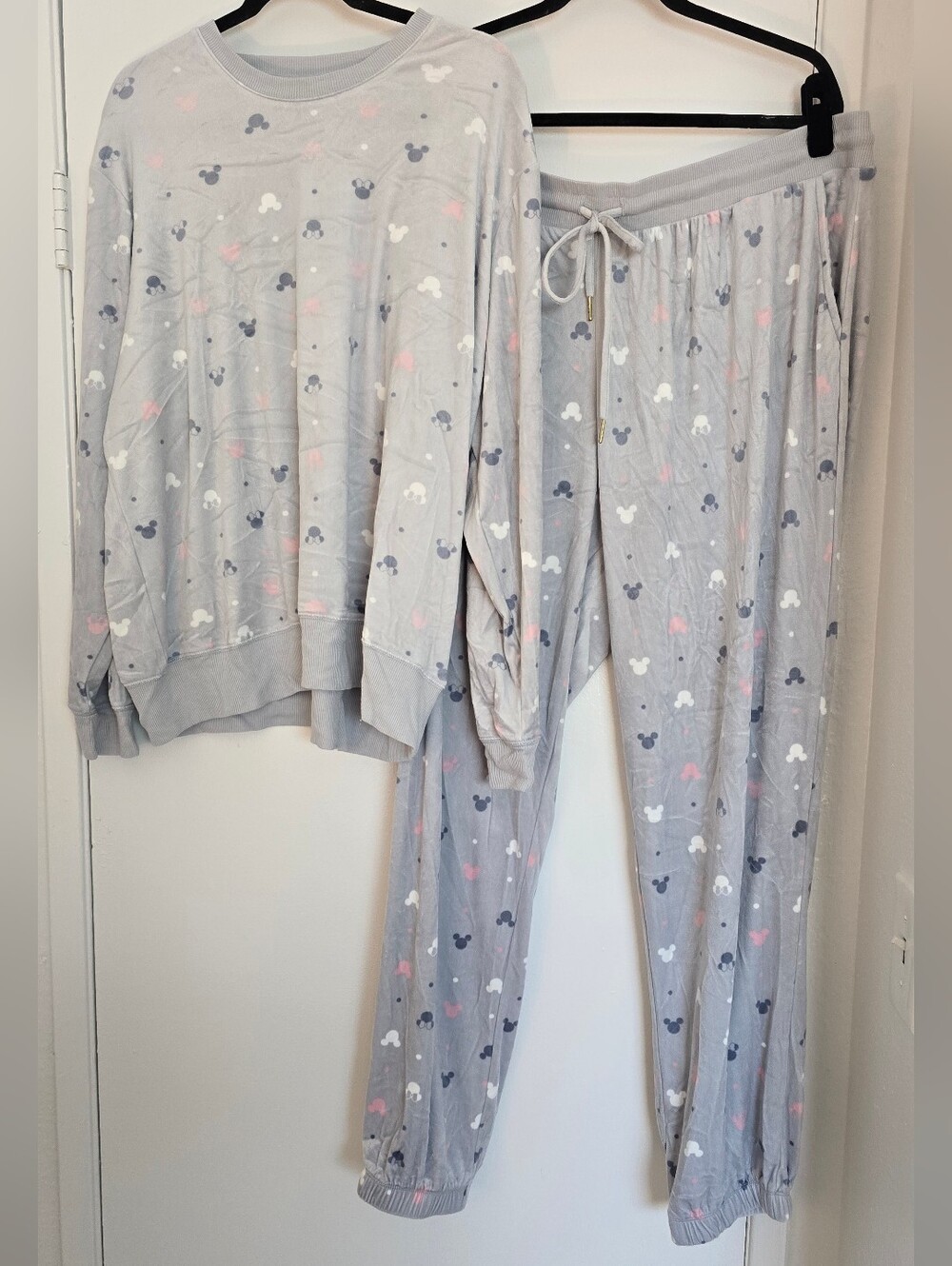 Disney - (Plus Size) Two-Piece Very Soft Mickey & Minnie Mouse Pajama Set
